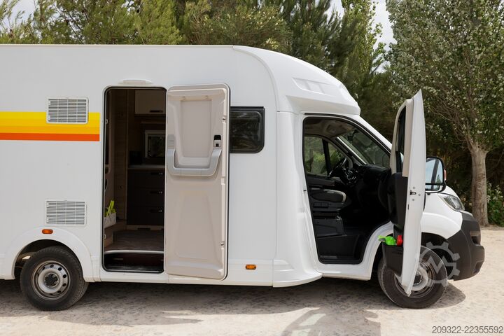 полуинтегриран кемпер Fiat Ducato Weinsberg Carasuite 2024 | Cambio automatico | 5 posti letto