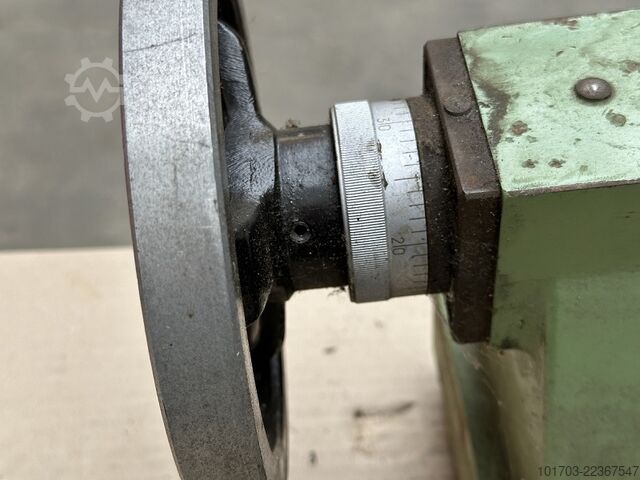 Luneta móvel para torno PINACHO Contrepointe pour tour PINACHO Hauteur de pointe 180 mm