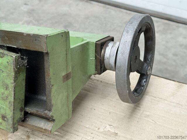 Luneta móvel para torno PINACHO Contrepointe pour tour PINACHO Hauteur de pointe 180 mm