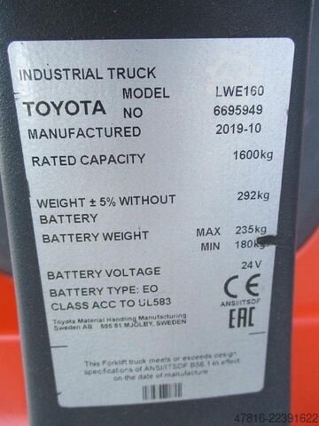 Carretilla elevadora baja TOYOTA LWE160
