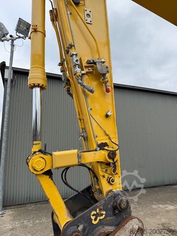 Pásové rýpadlo Komatsu PC 228 USLC-11