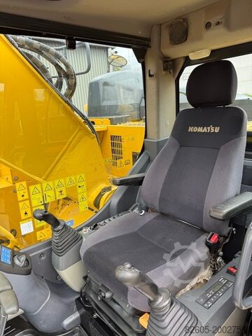 Pásové rýpadlo Komatsu PC 228 USLC-11