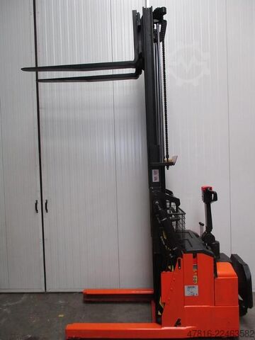 手动堆高车 BT RWE120