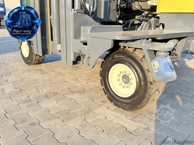 Empilhadeira multidirecional Combilift C5000 XL GAS TRIPLEX 6920 FORK POSITIONE