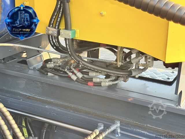 Empilhadeira multidirecional Combilift C5000 XL GAS TRIPLEX 6920 FORK POSITIONE
