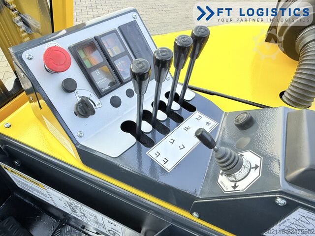 四向叉车 Combilift CB3000 GAS TRIPLEX 4900 FREE-LIFT
