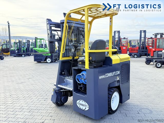 四向叉车 Combilift CB3000 GAS TRIPLEX 4900 FREE-LIFT