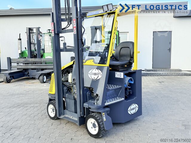 四向叉车 Combilift CB3000 GAS TRIPLEX 4900 FREE-LIFT
