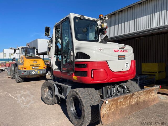 Мобильный экскаватор Takeuchi TB 395 W