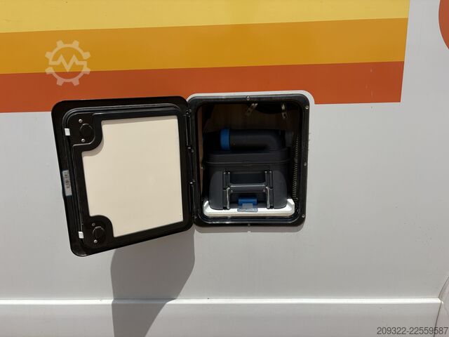 Matkaauto Roller Team Kronos Fit 281P | Ford Transit 2.0 TDCi 165 CV Automatico