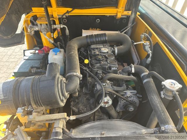 其他 JCB 520-40 / 2017 BJ / 2.297 Bh / 4 Meter / 2 Tonnen