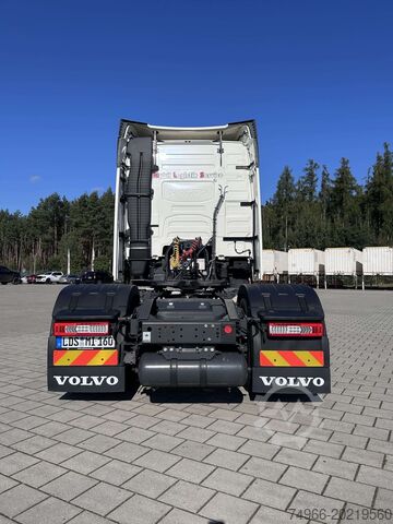 Standard trekkvogn Volvo VOLVO 460 GLOBE DIESEL/LNG 4X2