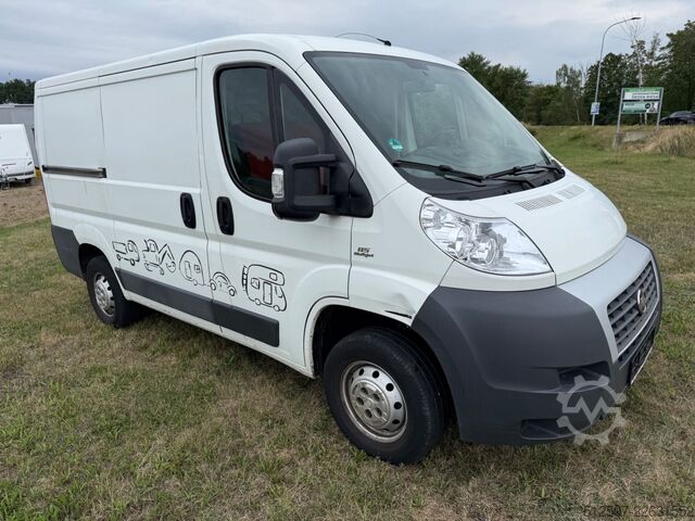 Panel van FIAT Ducato Kasten m. Werkbank & -regalen, Rfk