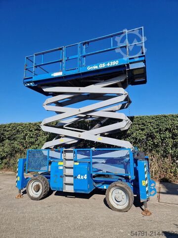Sakselevator Genie GS-4390 (15,5 mtr werkhoogte)