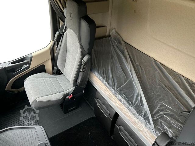 Ladbil med presenning Mercedes-Benz ACTROS