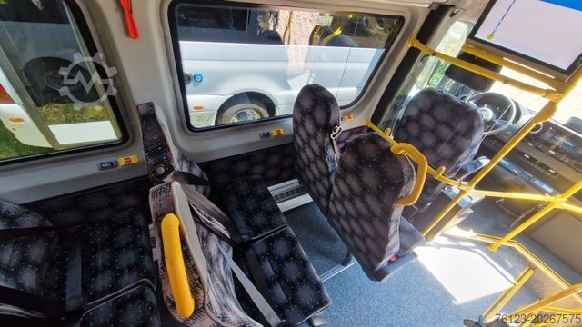 Микробус MERCEDES-BENZ Sprinter 517 Heckniederflur Vorlauffahrzeug