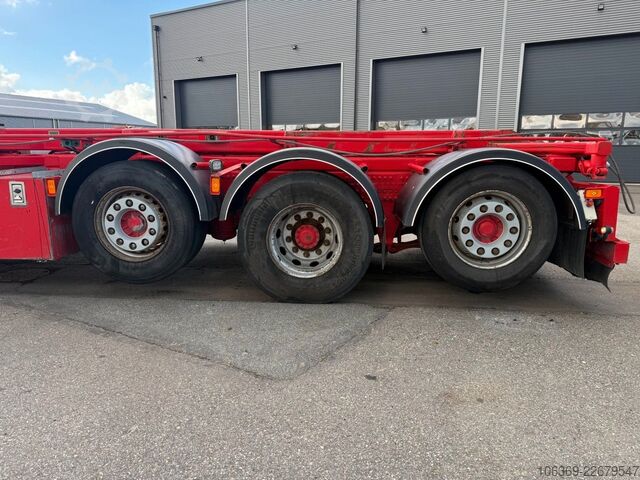 Grue montée sur camion VOLVO FM500 8x2 Pusher Tridem Crane Hiab 099 B3 Radio