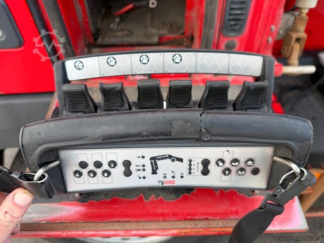 Grue montée sur camion VOLVO FM500 8x2 Pusher Tridem Crane Hiab 099 B3 Radio
