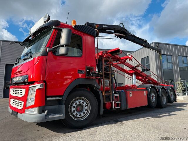 Grue montée sur camion VOLVO FM500 8x2 Pusher Tridem Crane Hiab 099 B3 Radio