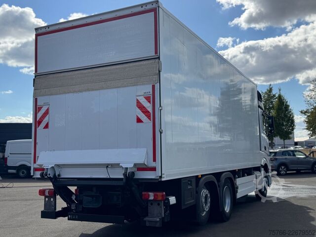 รถบรรทุกตู้ MERCEDES-BENZ ACTROS 2545 L / LBW / SEITENTÜRE