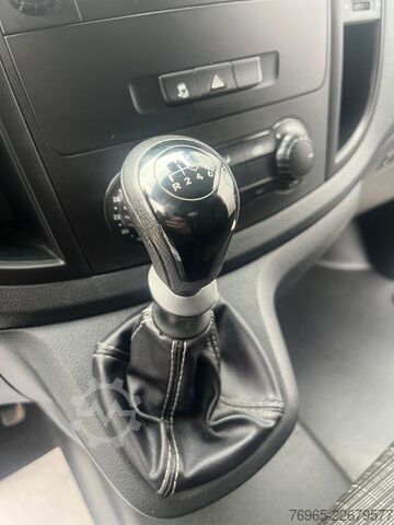Панелен ван MERCEDES-BENZ Vito 114 LANG 6G KLIMA 3-SITZER TEMPOMAT EU6 AHK