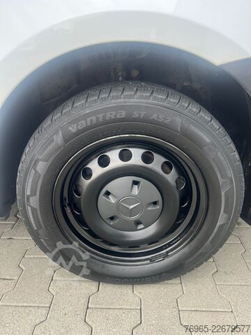 Панелен ван MERCEDES-BENZ Vito 114 LANG 6G KLIMA 3-SITZER TEMPOMAT EU6 AHK