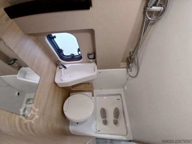 キャンピングカー CHAUSSON V594 Road Line *MJ27*Arctic*Markise*Solar