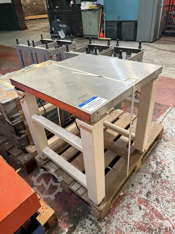  Integrated Dynamics 750 x750 mm