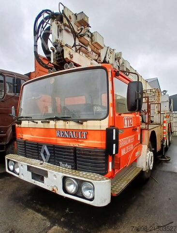 رافعة شوكية مرتفعة Renault  CD08E1 hoogtewerker