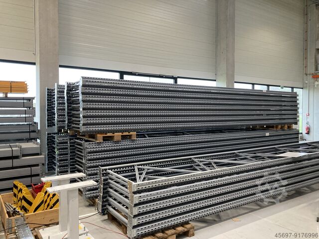 Pallet rack 700cm high with 400kg/space 
