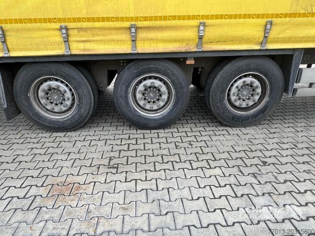 Otvorena poluprikolica sa ceradom Schmitz Cargobull Curtainsider Standard