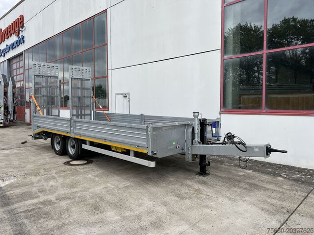 Remolque de plataforma baja Möslein TT11 BR  Neuer Tandemtieflader, breit Rampen