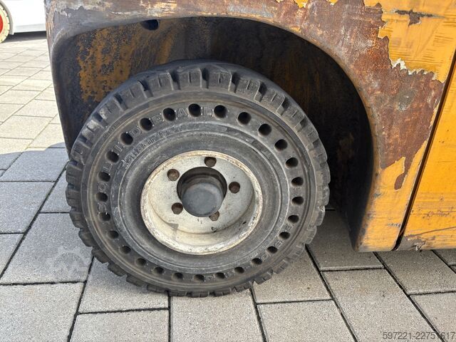 এলপিজি ফর্কলিফটস Jungheinrich TFG425s Triplex Motorölverbrauch zu hoch
