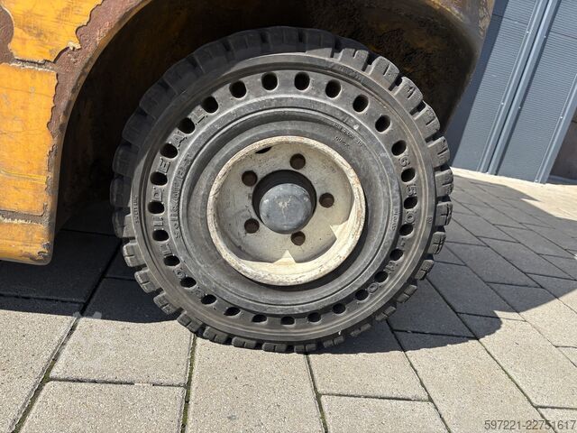 এলপিজি ফর্কলিফটস Jungheinrich TFG425s Triplex Motorölverbrauch zu hoch