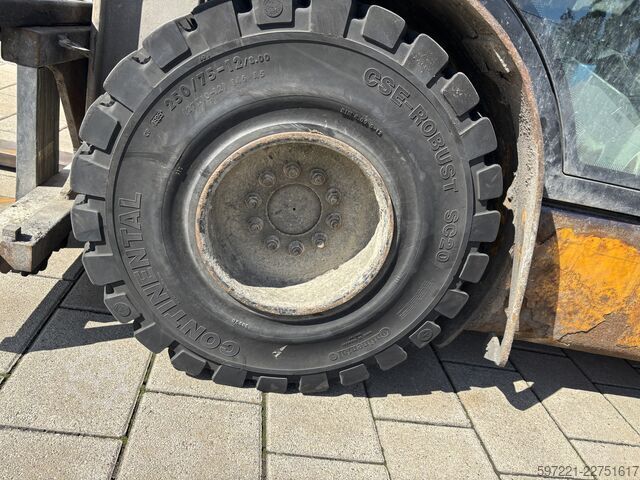 এলপিজি ফর্কলিফটস Jungheinrich TFG425s Triplex Motorölverbrauch zu hoch