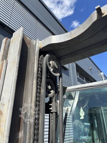 এলপিজি ফর্কলিফটস Jungheinrich TFG425s Triplex Motorölverbrauch zu hoch
