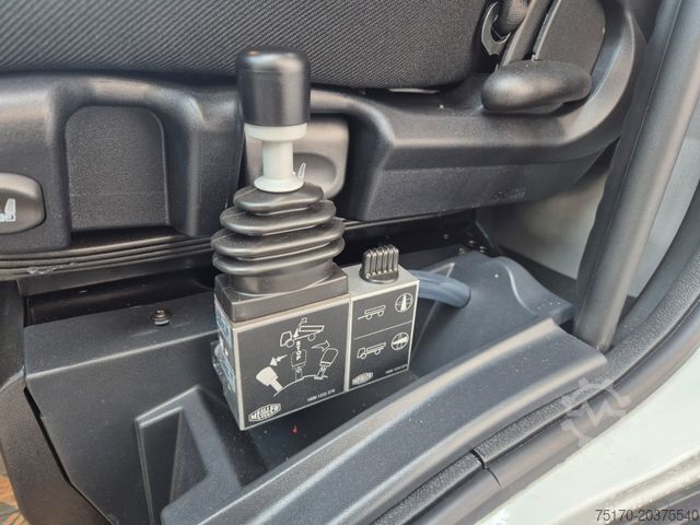 Three-sided tipper truck IVECO Eurocargo ML80E21 Meiller 2x AHK 3 Sitze