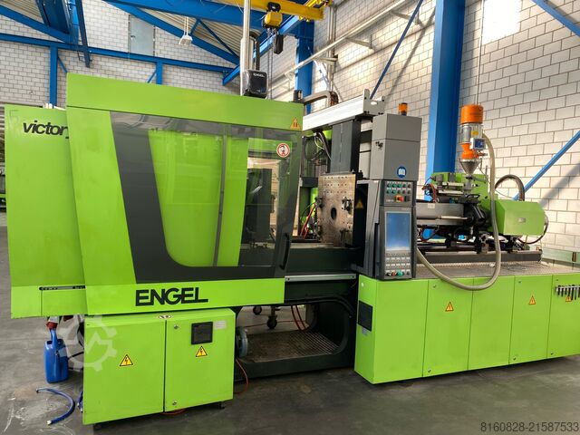 Wtryskarka z robotem ENGEL victory 1050/160 tech CC200 A02 mit Robot ERC 23F regular RC 200 integriert