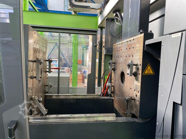 Wtryskarka z robotem ENGEL victory 1050/160 tech CC200 A02 mit Robot ERC 23F regular RC 200 integriert