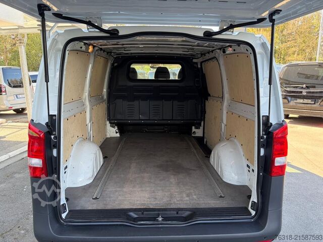 รถมินิบัส Mercedes-Benz eVito 111 Kasten lang Klima PDC Trennwand SHZ