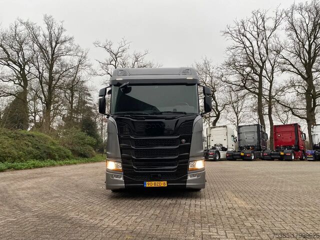 Horse transportation Scania R450 Horse/paarden truck Full air