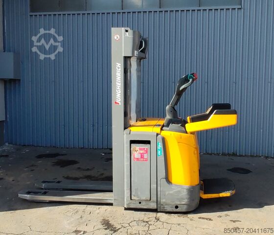 Στοιβαχτές παλετών Jungheinrich ERC 216z / 2018y/ initiallift/ 7761h