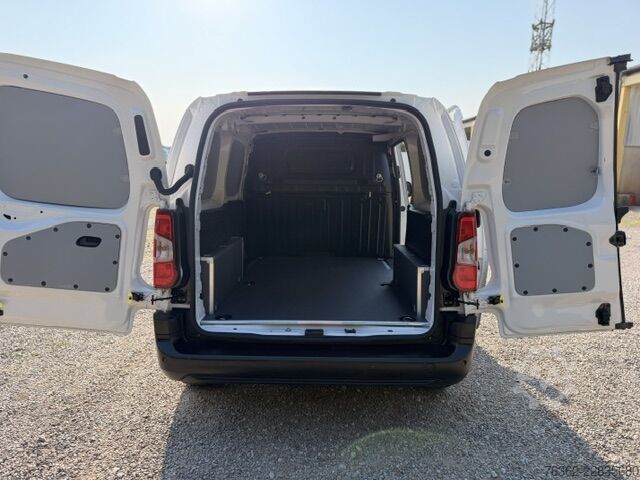 Furgoneta larga FIAT Doblo Kastenwagen XL 1.5 Klima Kamera