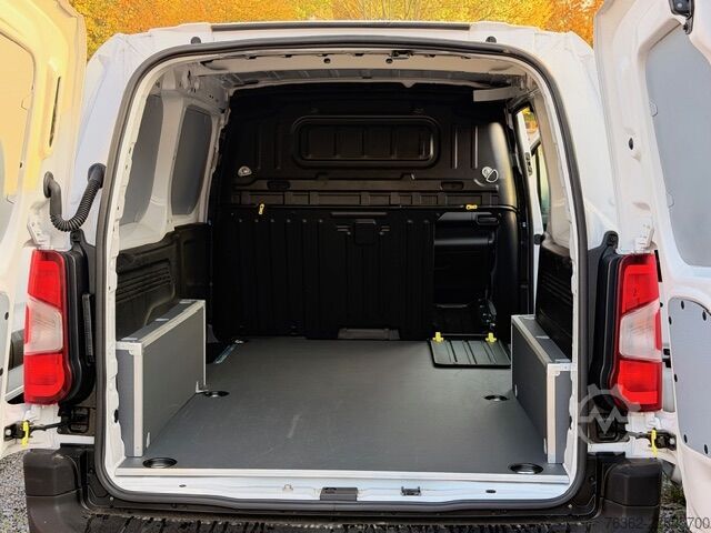Furgoneta larga FIAT Doblo Kastenwagen XL 1.5 Klima Kamera
