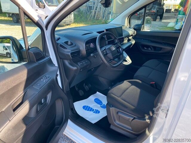 Furgoneta larga FIAT Doblo Kastenwagen XL 1.5 Klima Kamera