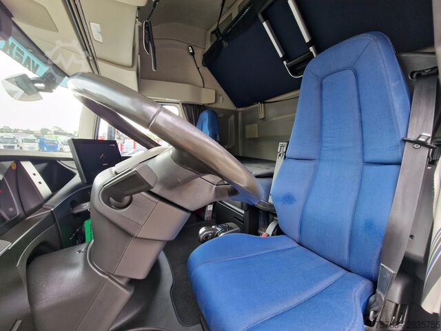 Venjulegur SZM Volvo FH 13.500 Globetrotter XL 6x2 - PTO/Hydraulic -...