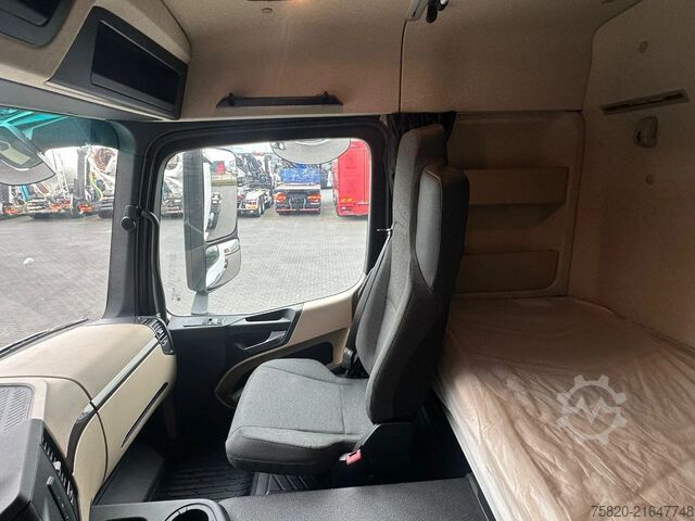  Mercedes-Benz Arocs 4052 AS 6X6 HEAVY DUTY PRIME MOVERS NEW 4...