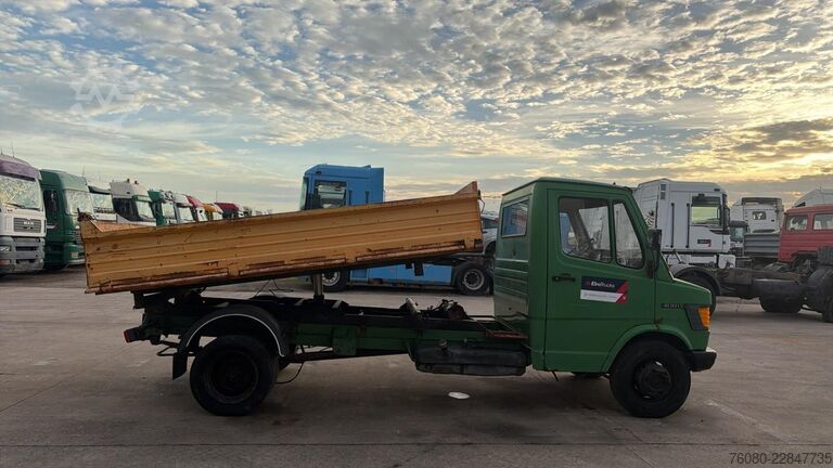 Ribaltabile su 3 lati Mercedes-Benz Vario 408 (MANUAL PUMP / TIPPER / POMPE MANUELL...