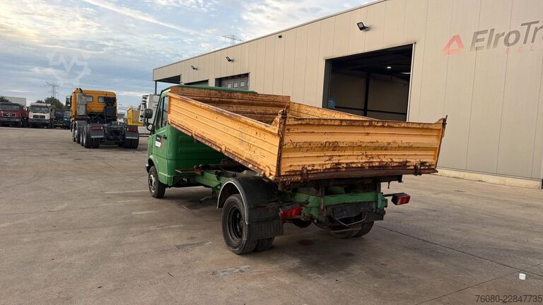 Ribaltabile su 3 lati Mercedes-Benz Vario 408 (MANUAL PUMP / TIPPER / POMPE MANUELL...