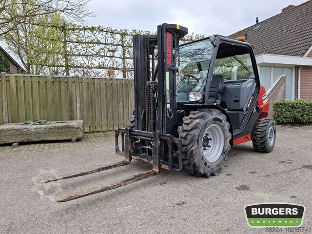 Вилковий навантажувач Manitou MC 25-4 D K ST5 S1 Buggy